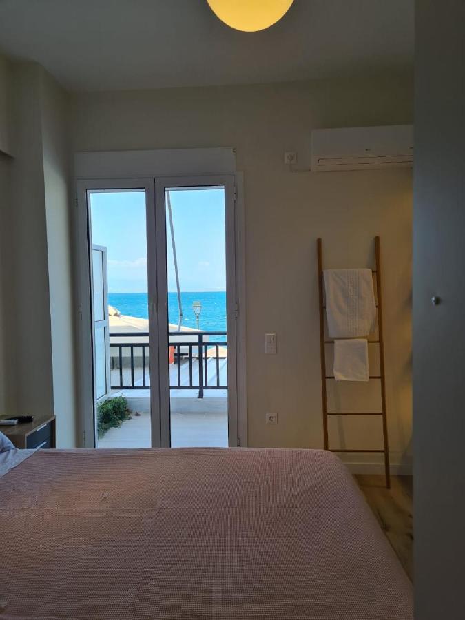Grace Seaside Leilighet Loutraki  Eksteriør bilde